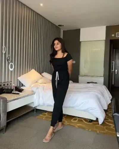 Call Girls Jhalod Cash On Delivery